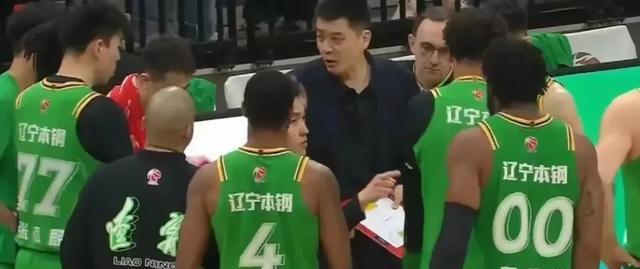 米的小外援, 联赛, 首先说下弗