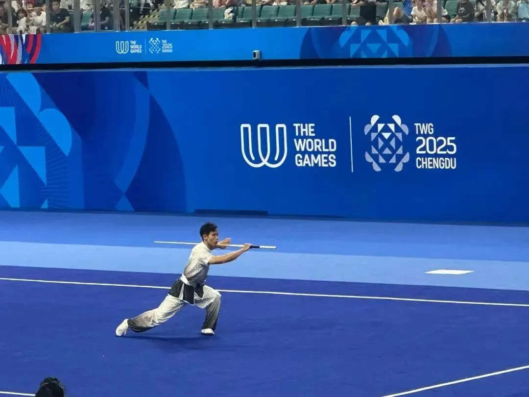 三枚金牌, 摘得武术套