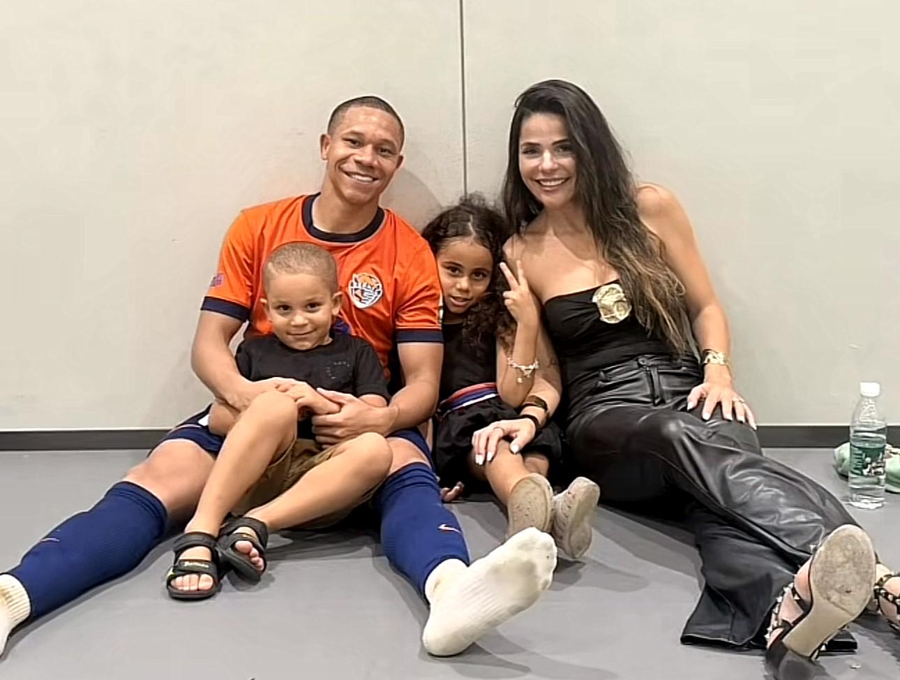 xeci, 我们经历了