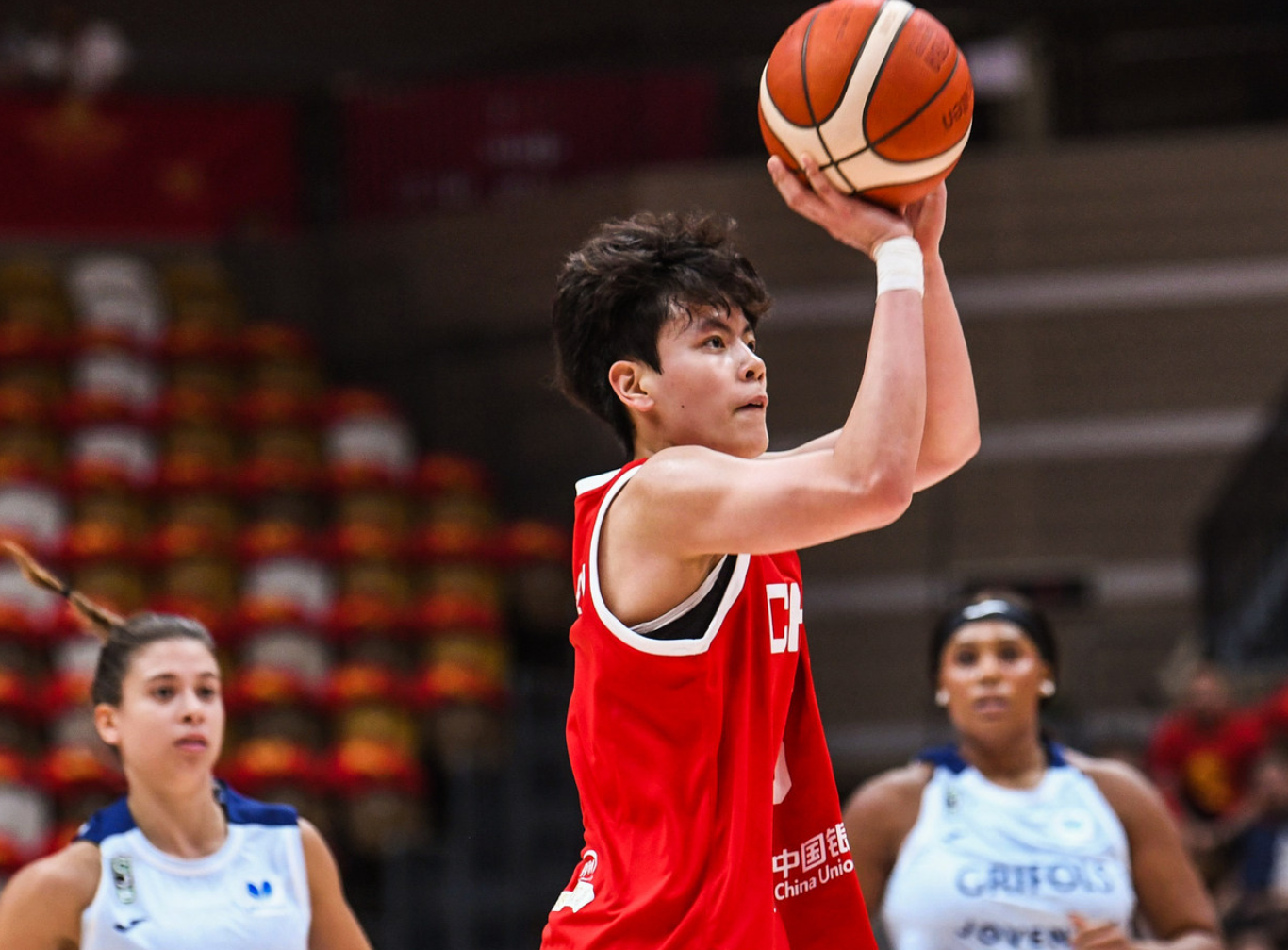 ktm, 尤其是对阵