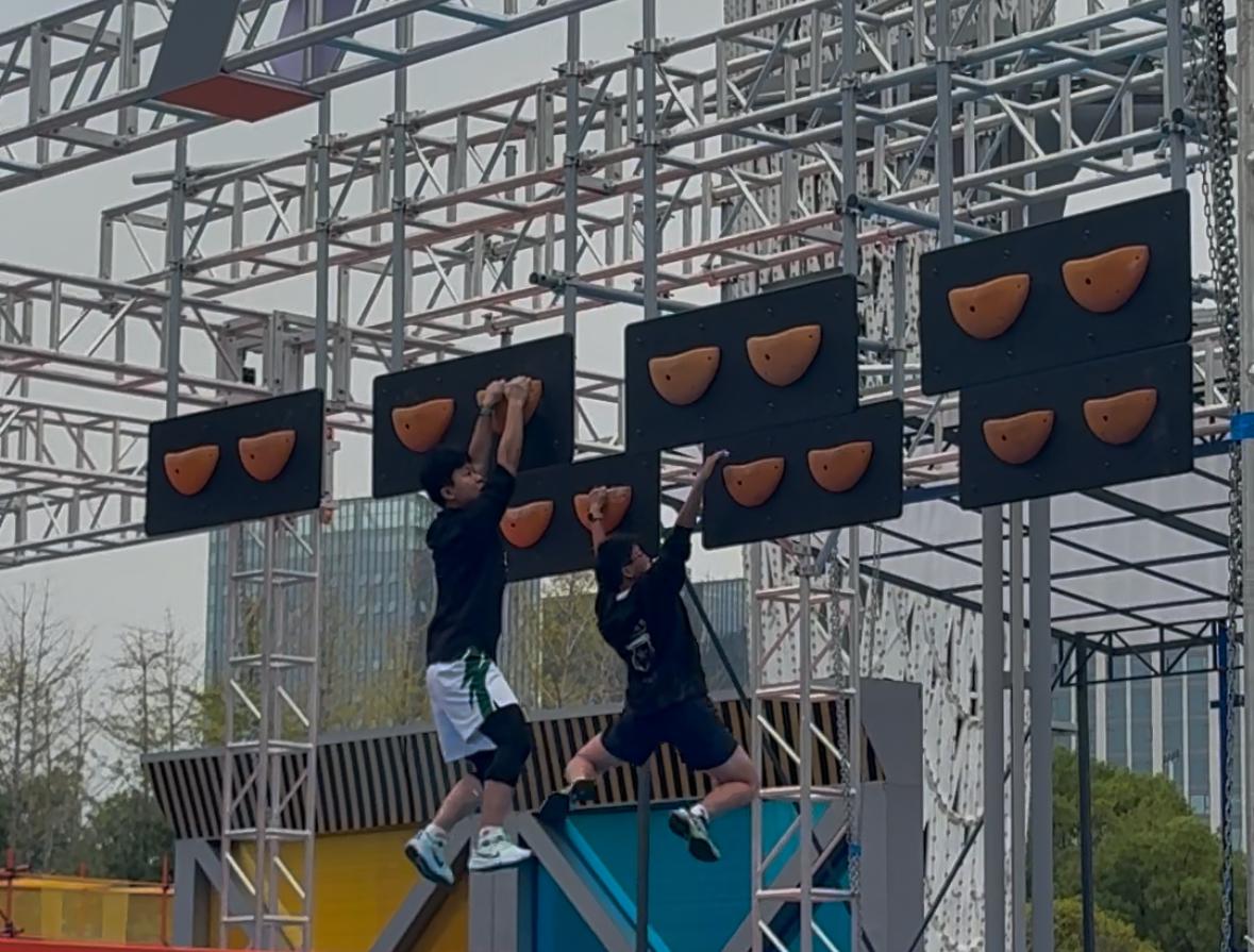 免磕磕碰碰, 搏点燃成长, 但没有一个